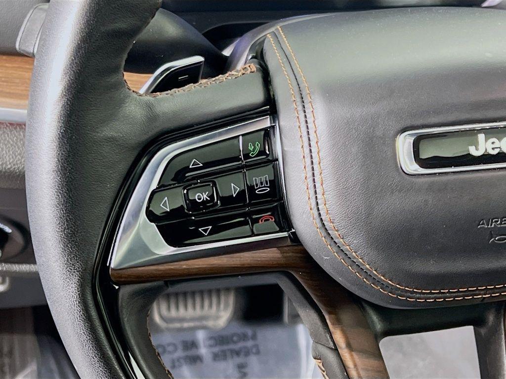 used 2025 Jeep Grand Cherokee car, priced at $49,016