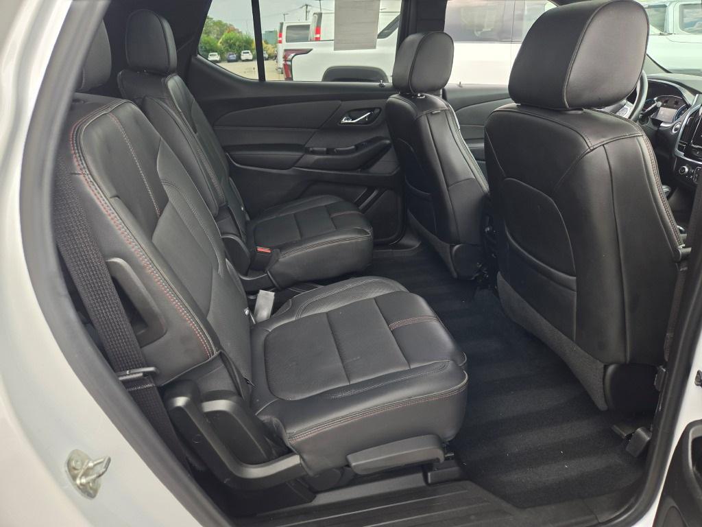 used 2022 Chevrolet Traverse car, priced at $33,900