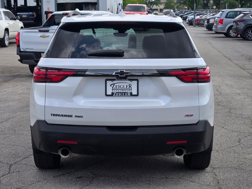 used 2022 Chevrolet Traverse car, priced at $33,900