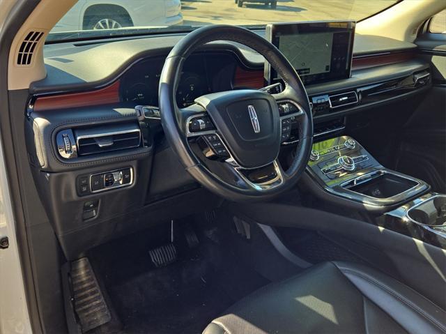 used 2023 Lincoln Nautilus car, priced at $33,000