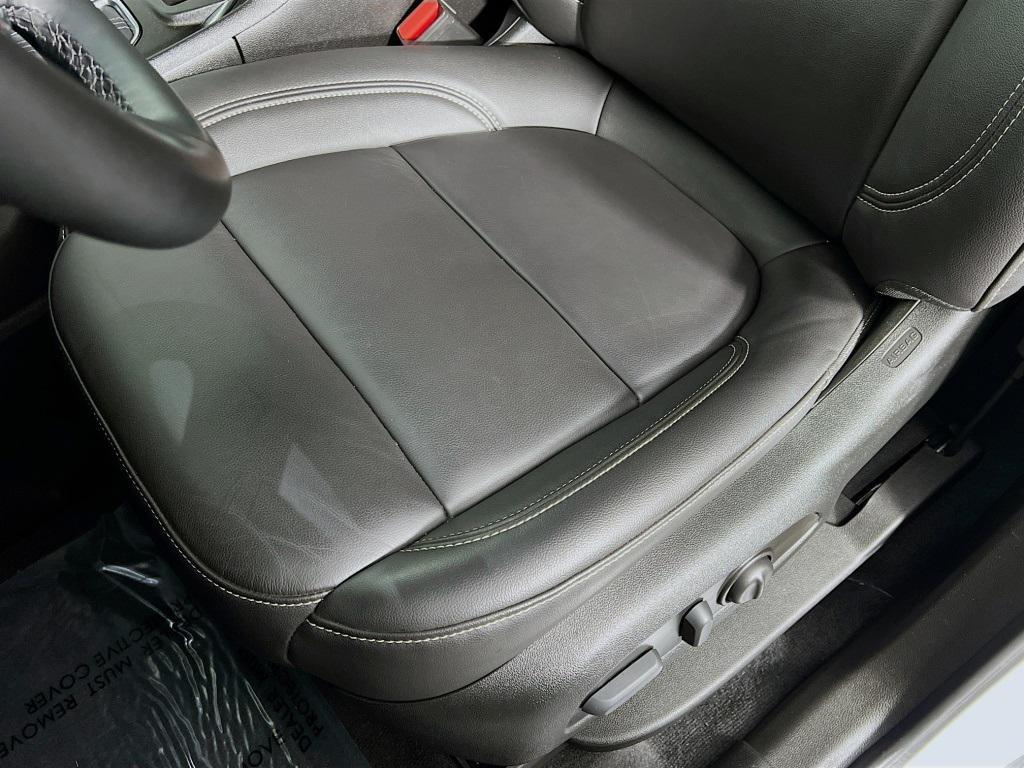 used 2023 Chevrolet Traverse car, priced at $31,695