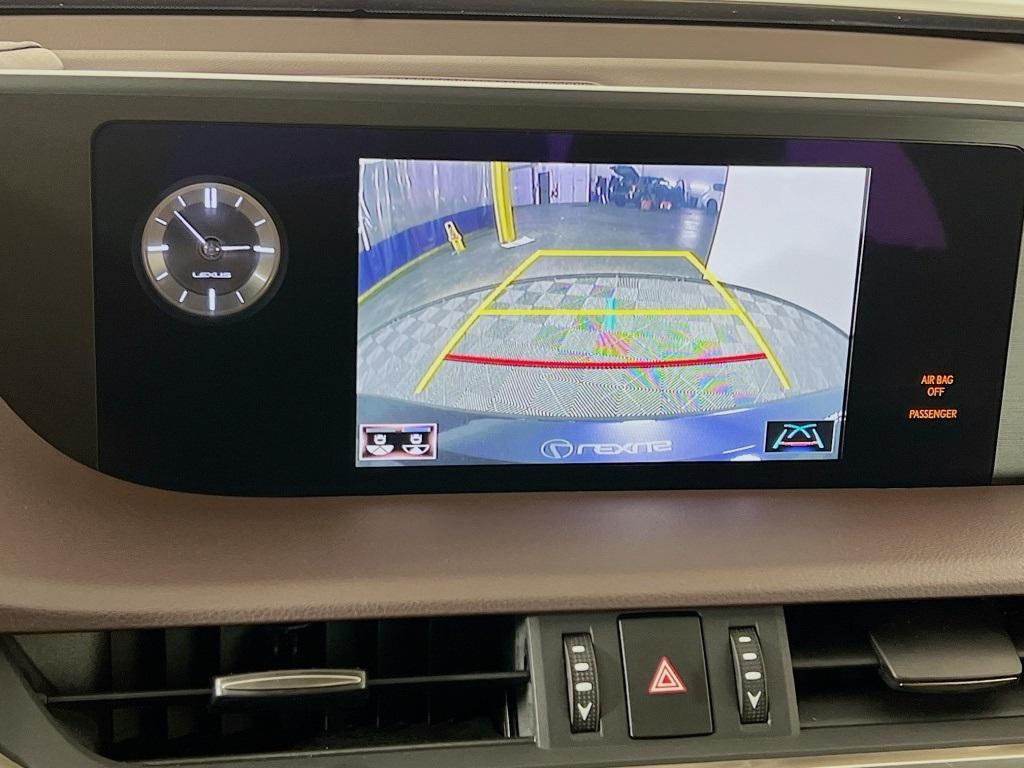 used 2021 Lexus ES 300h car, priced at $33,800