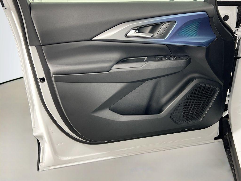 new 2026 Chevrolet Equinox EV car, priced at $40,289