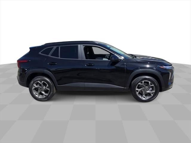 new 2025 Chevrolet Trax car, priced at $23,500