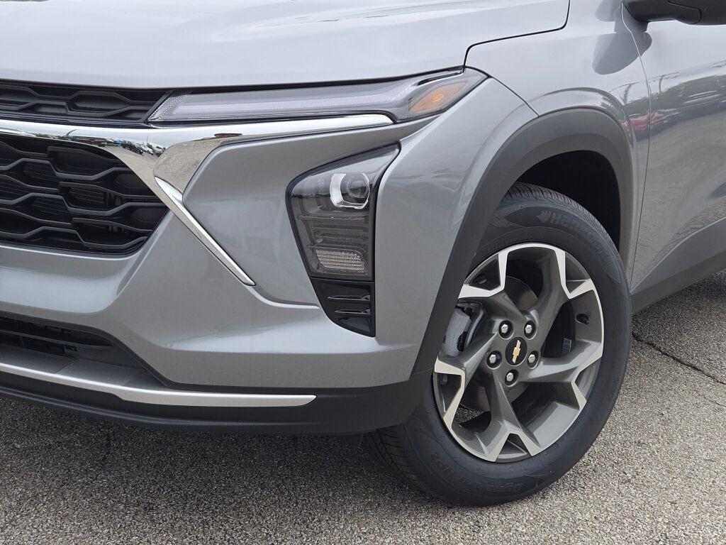 new 2025 Chevrolet Trax car, priced at $24,250