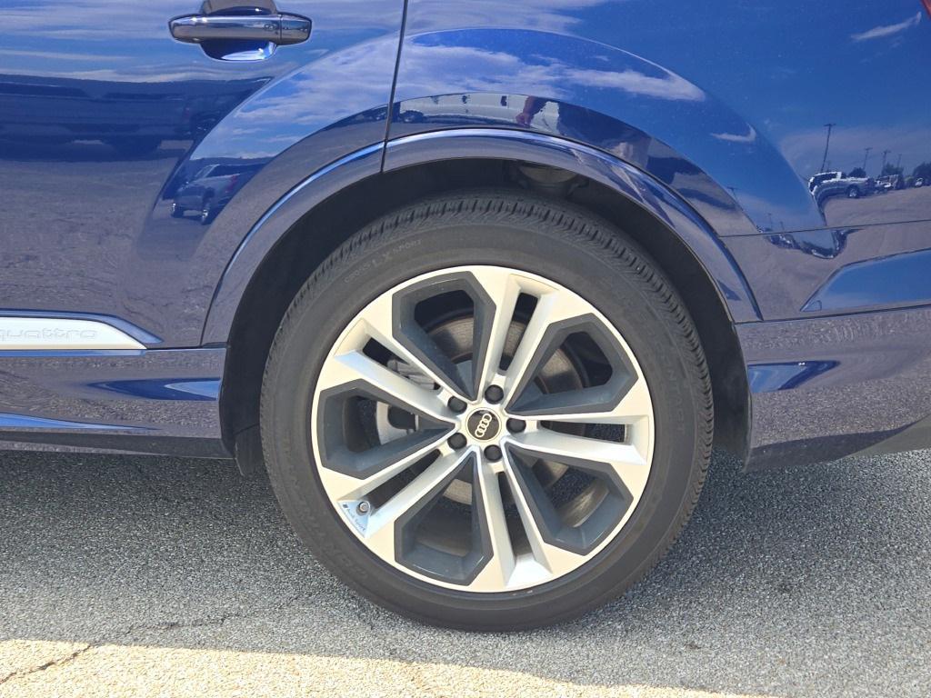 used 2023 Audi Q7 car, priced at $44,600