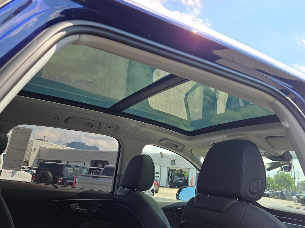 used 2023 Audi Q7 car, priced at $44,600