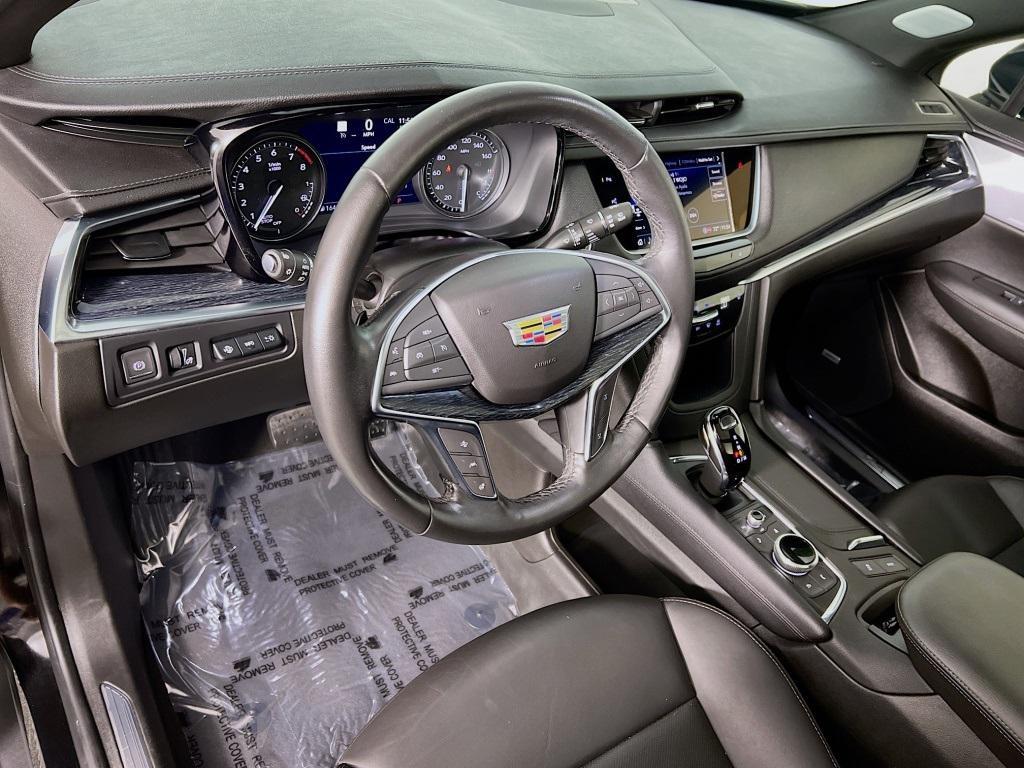 used 2024 Cadillac XT5 car, priced at $40,657