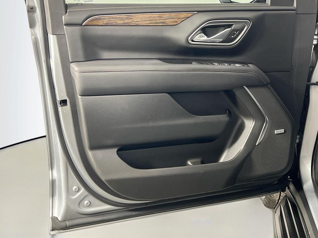 used 2024 Chevrolet Suburban car, priced at $76,000