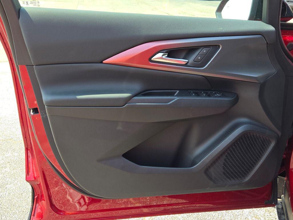 new 2025 Chevrolet Equinox EV car, priced at $40,399