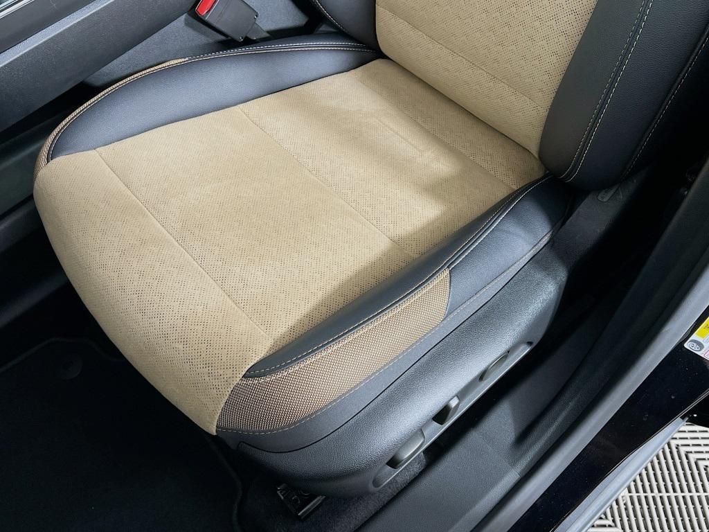 used 2025 Chevrolet Equinox car, priced at $33,000