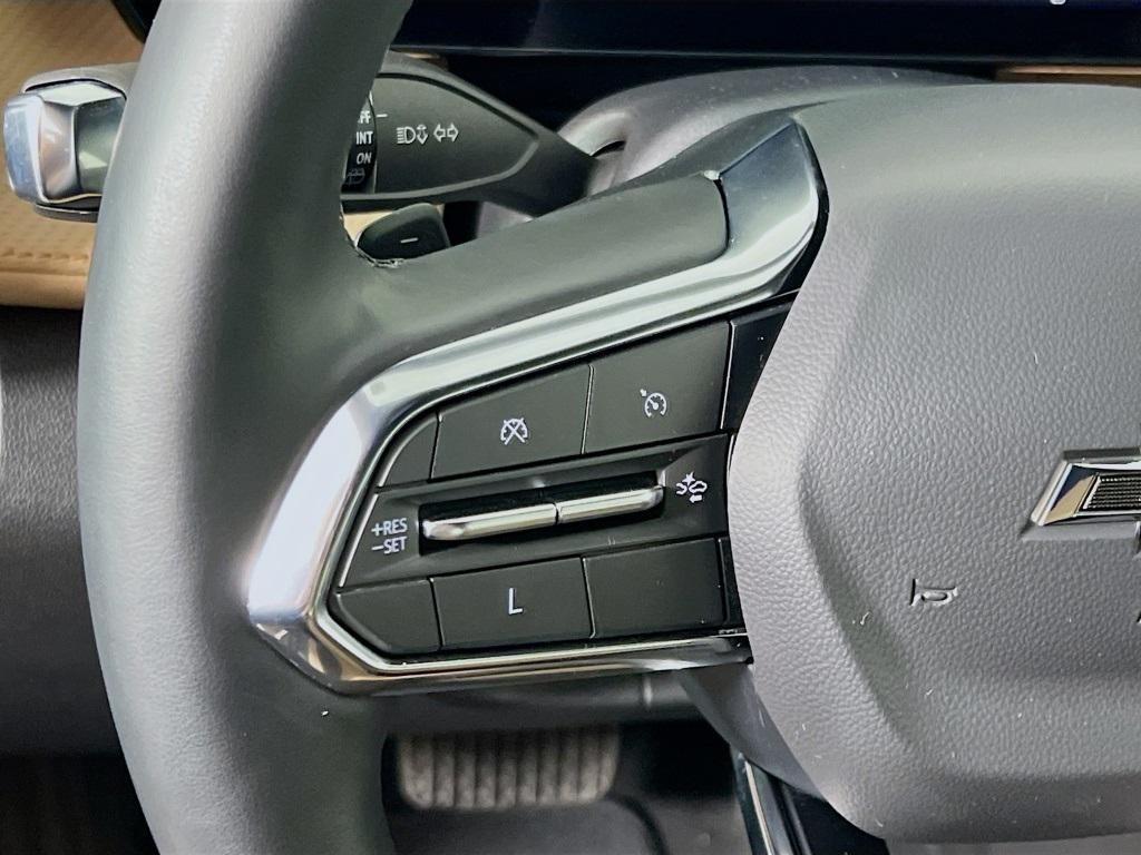 used 2025 Chevrolet Equinox car, priced at $33,000