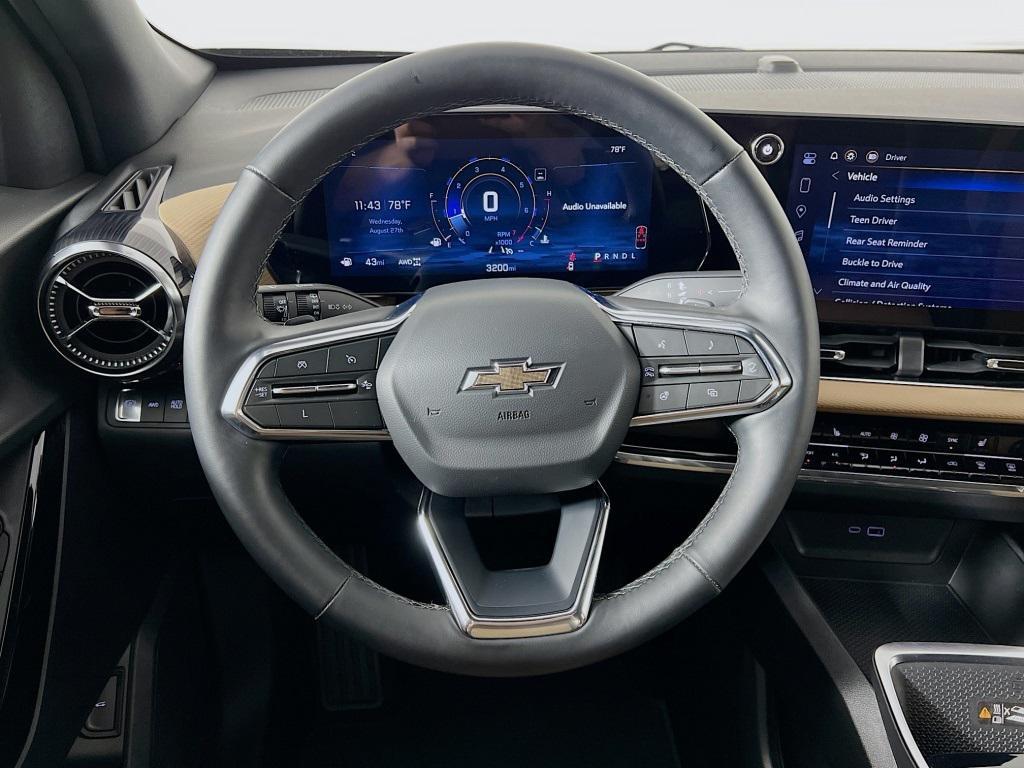 used 2025 Chevrolet Equinox car, priced at $33,000
