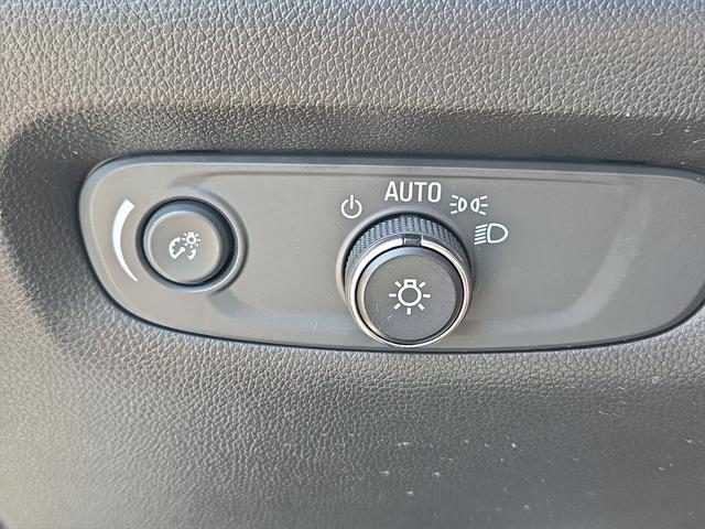 used 2022 Chevrolet Traverse car, priced at $28,500