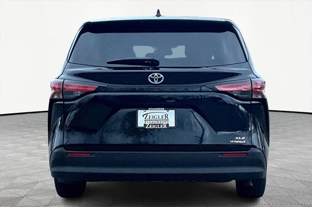 used 2022 Toyota Sienna car, priced at $40,627