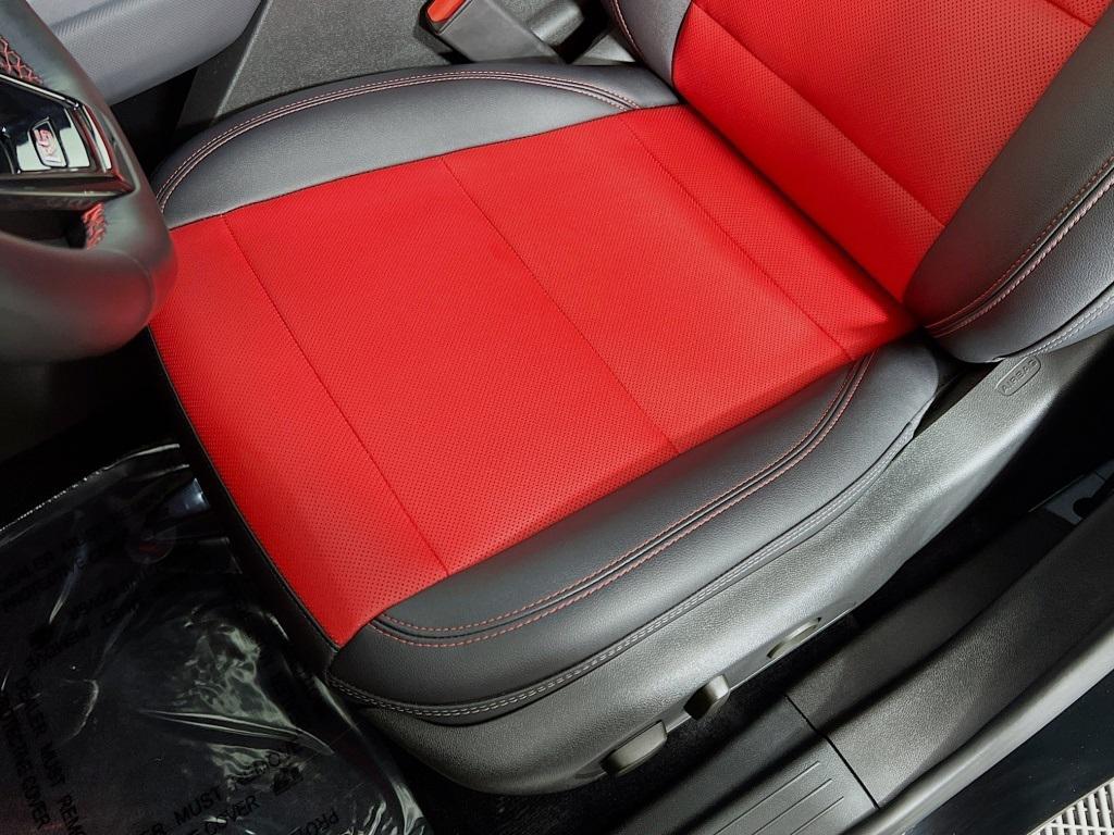 used 2025 Chevrolet Equinox EV car, priced at $30,700