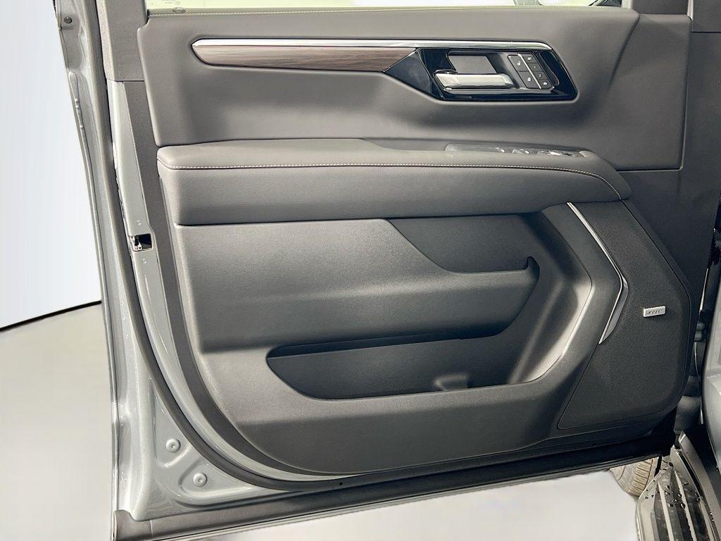 new 2026 Chevrolet Tahoe car, priced at $80,177