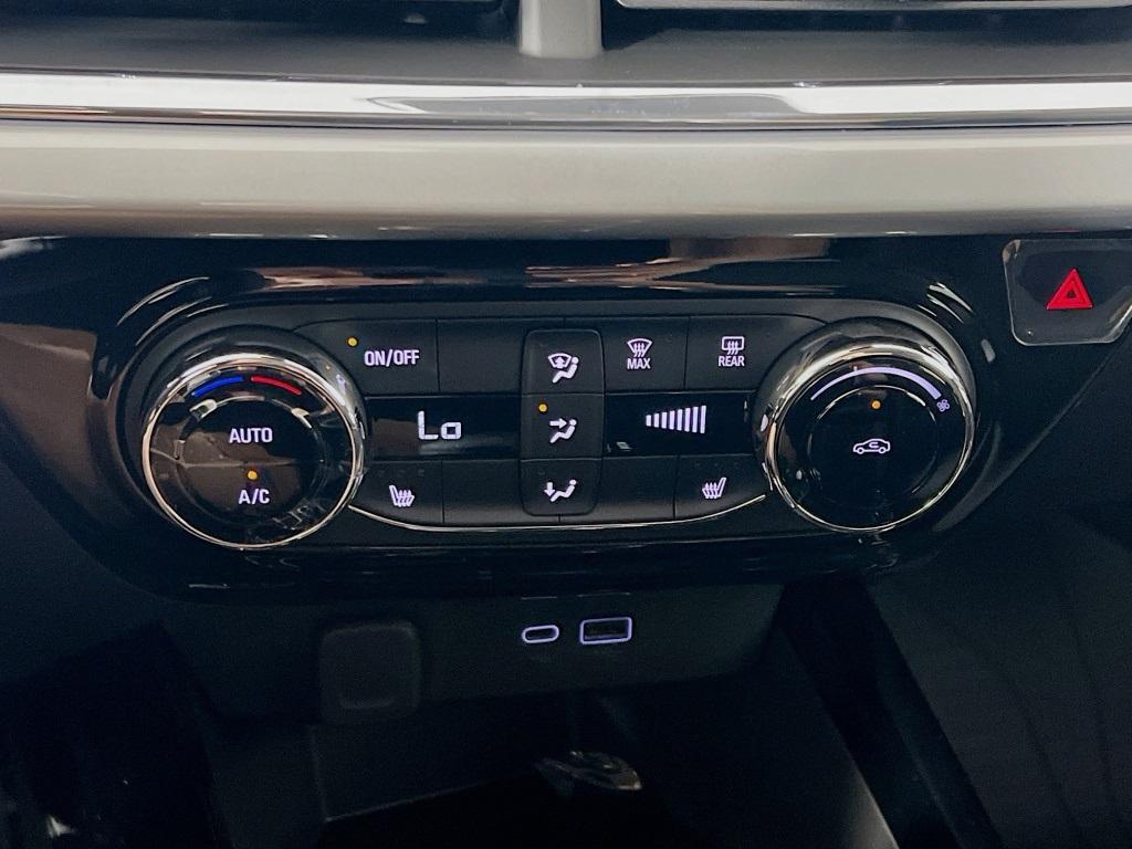 new 2026 Chevrolet Trax car, priced at $25,200
