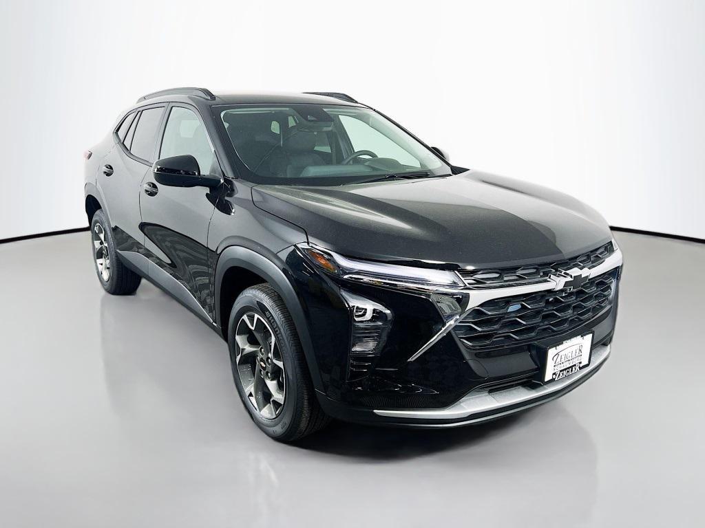 new 2026 Chevrolet Trax car, priced at $25,200