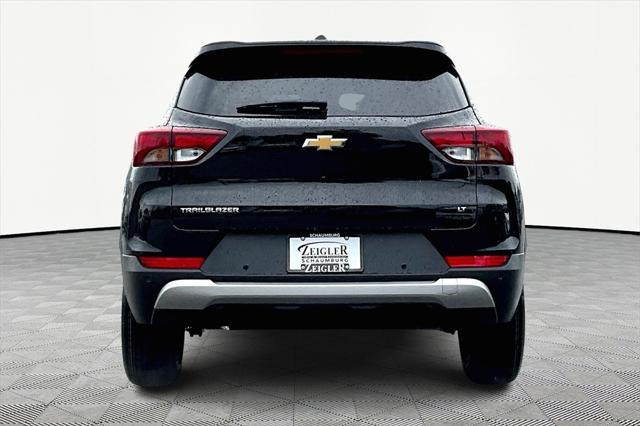 new 2025 Chevrolet TrailBlazer car, priced at $27,755