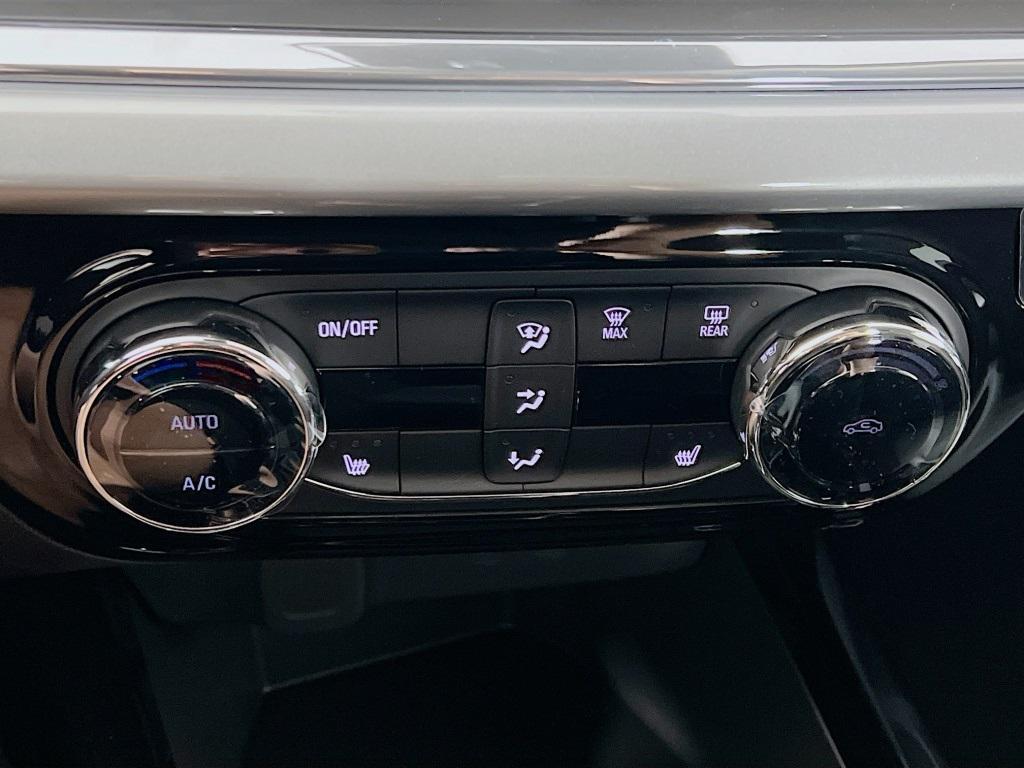 new 2025 Chevrolet Trax car, priced at $22,917
