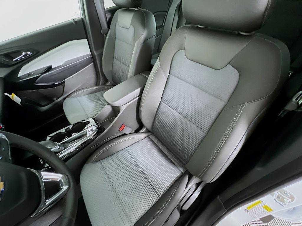 new 2025 Chevrolet Trax car, priced at $22,917