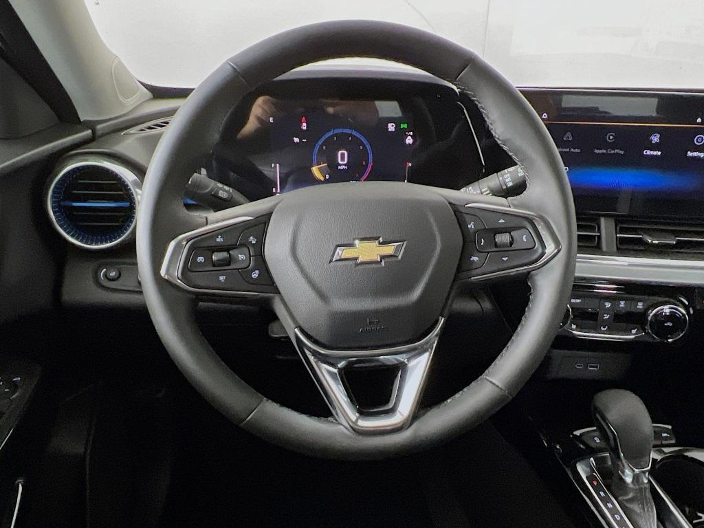 new 2025 Chevrolet Trax car, priced at $22,917