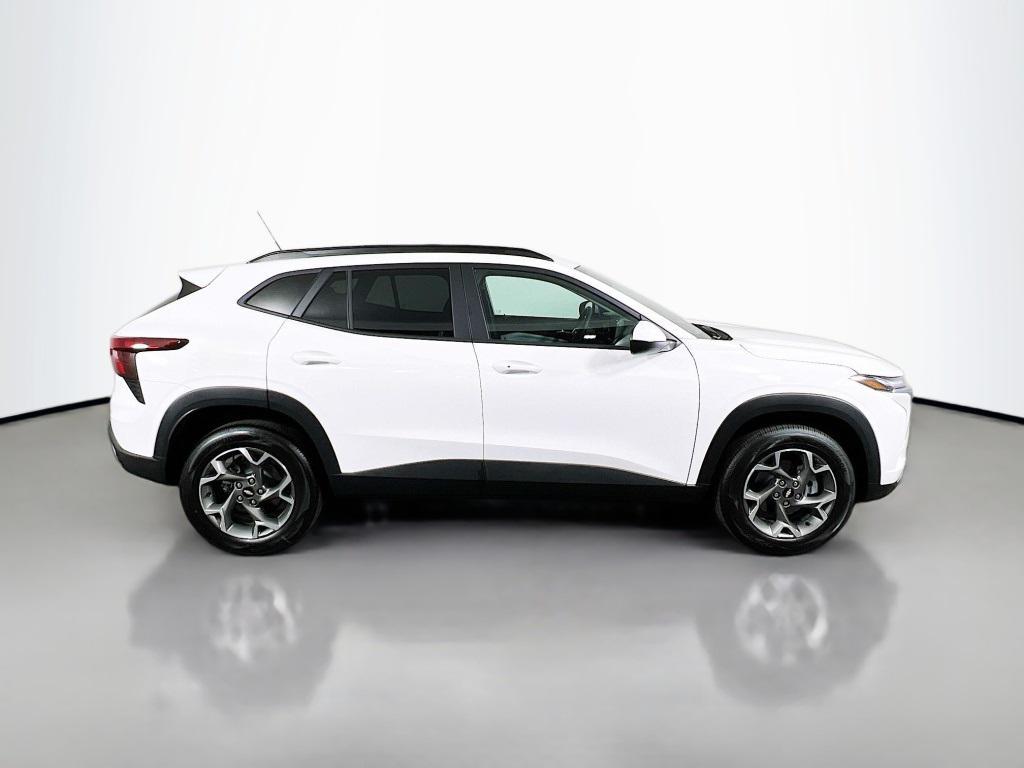 new 2025 Chevrolet Trax car, priced at $22,917