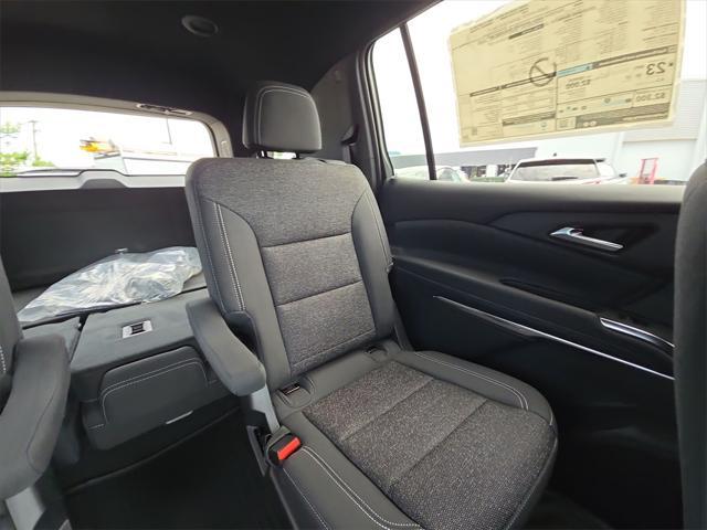 new 2025 Chevrolet Traverse car, priced at $42,155