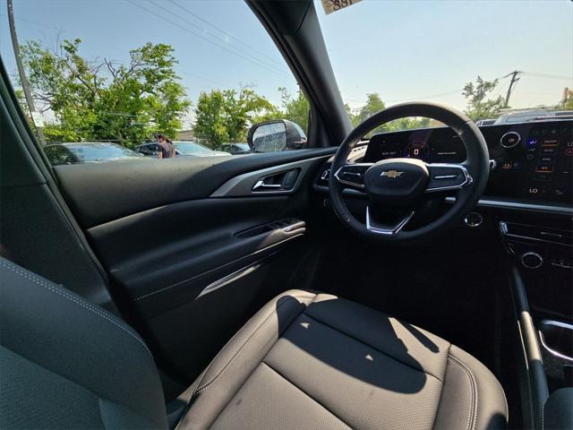 new 2025 Chevrolet Traverse car, priced at $43,085