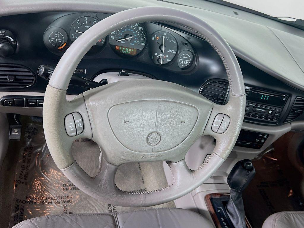 used 2000 Buick Regal car, priced at $3,508