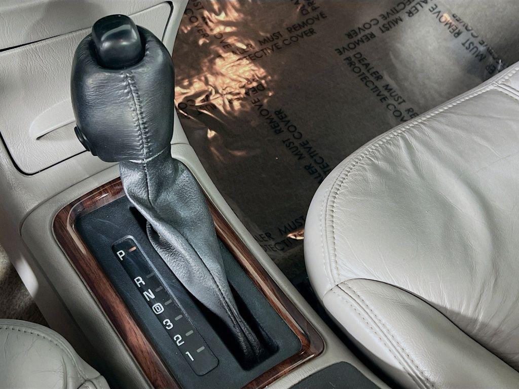 used 2000 Buick Regal car, priced at $3,508