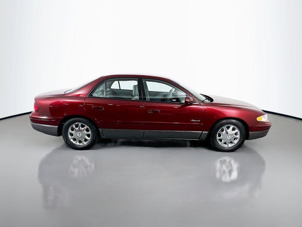 used 2000 Buick Regal car, priced at $3,508