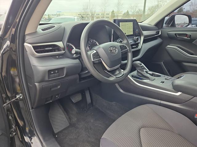 used 2023 Toyota Highlander car, priced at $35,450