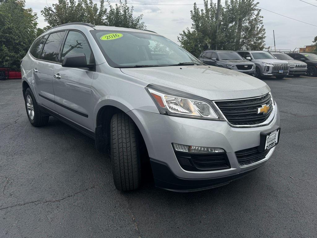 used 2016 Chevrolet Traverse car, priced at $12,900