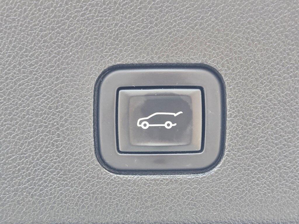 used 2022 Cadillac XT6 car, priced at $34,800
