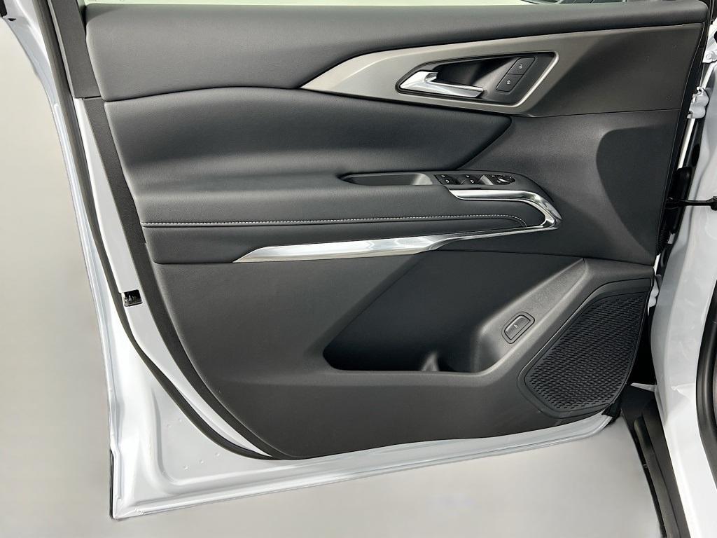 new 2026 Chevrolet Traverse car, priced at $47,763