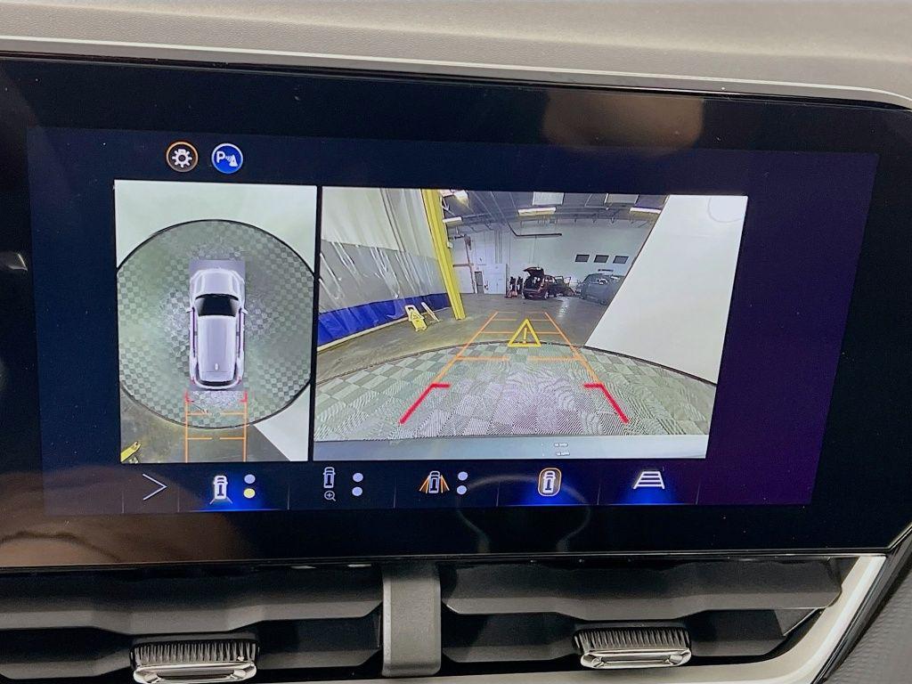 new 2026 Chevrolet Equinox car, priced at $30,000