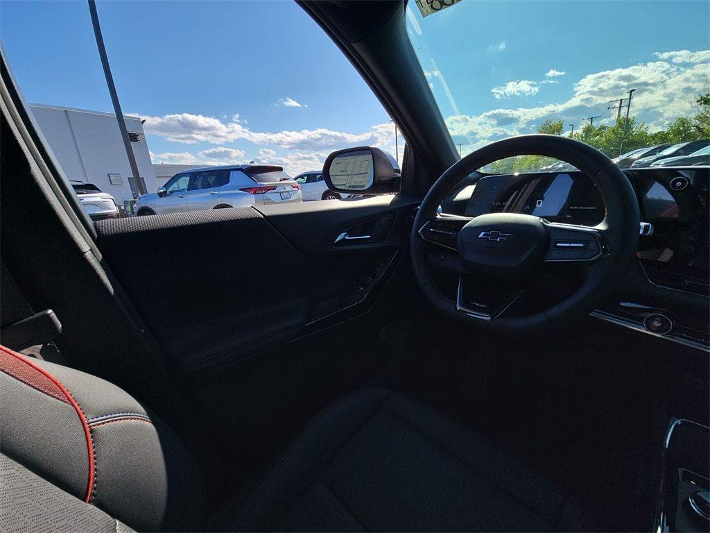 new 2026 Chevrolet Equinox car, priced at $28,537