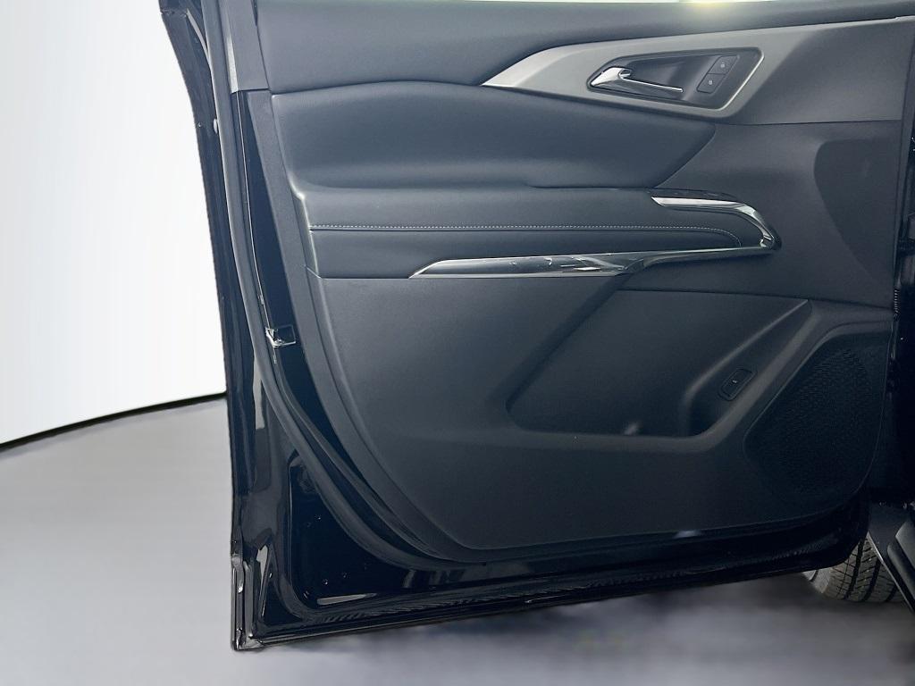 new 2026 Chevrolet Traverse car, priced at $42,493
