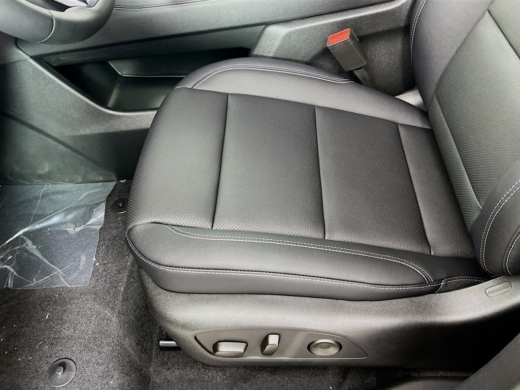 new 2026 Chevrolet Traverse car, priced at $42,493
