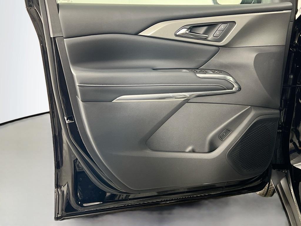 new 2026 Chevrolet Traverse car, priced at $44,512