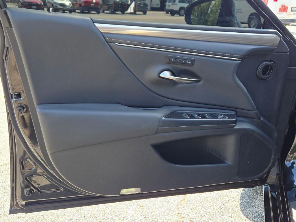 used 2021 Lexus ES 350 car, priced at $33,000