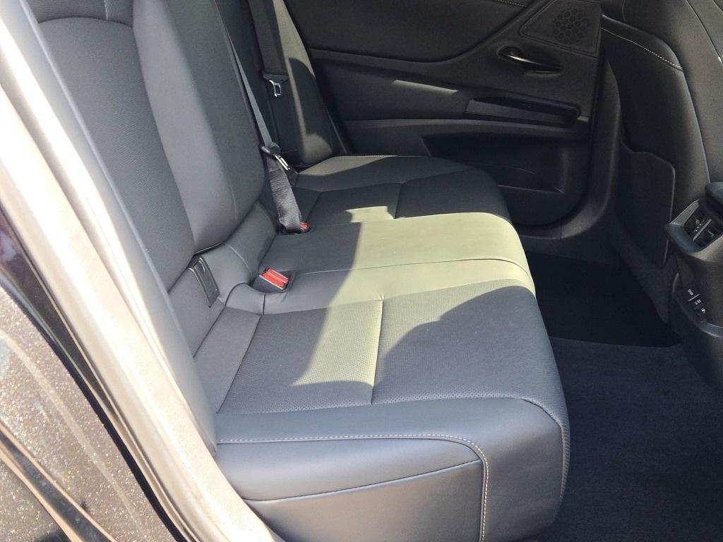 used 2021 Lexus ES 350 car, priced at $33,000
