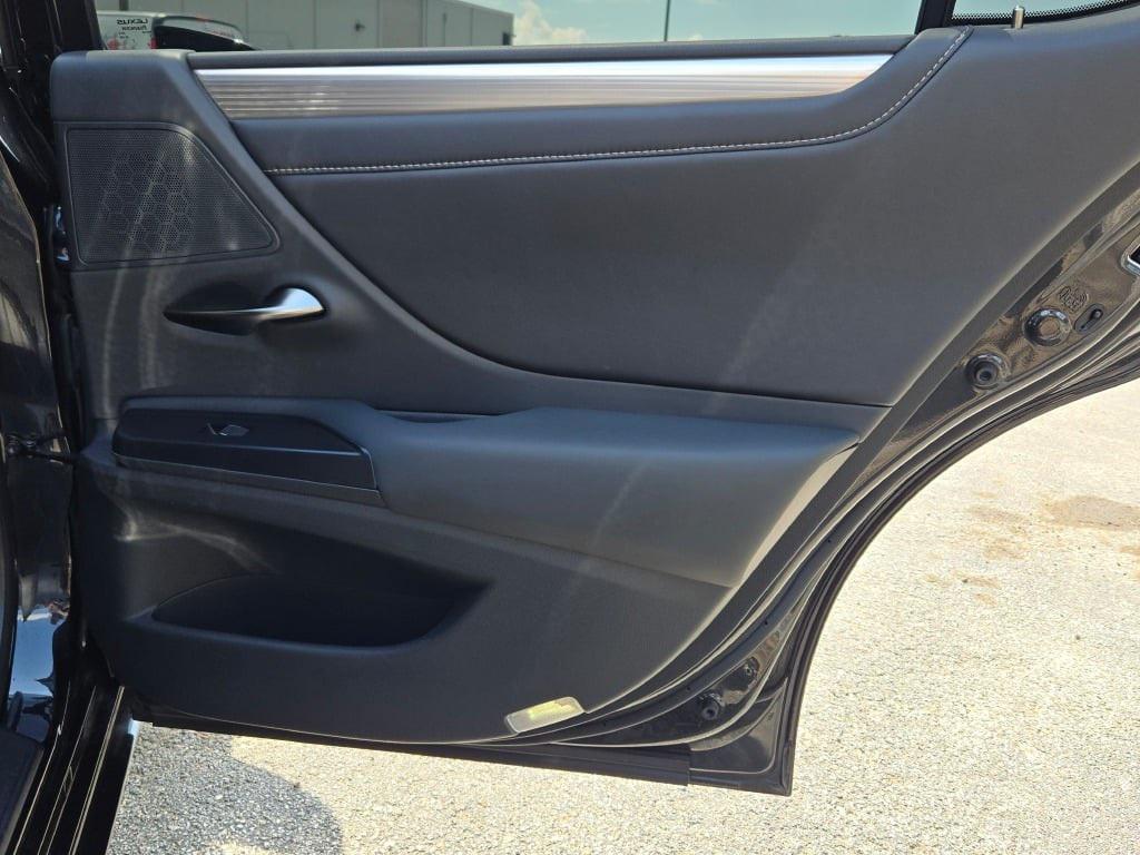 used 2021 Lexus ES 350 car, priced at $33,000