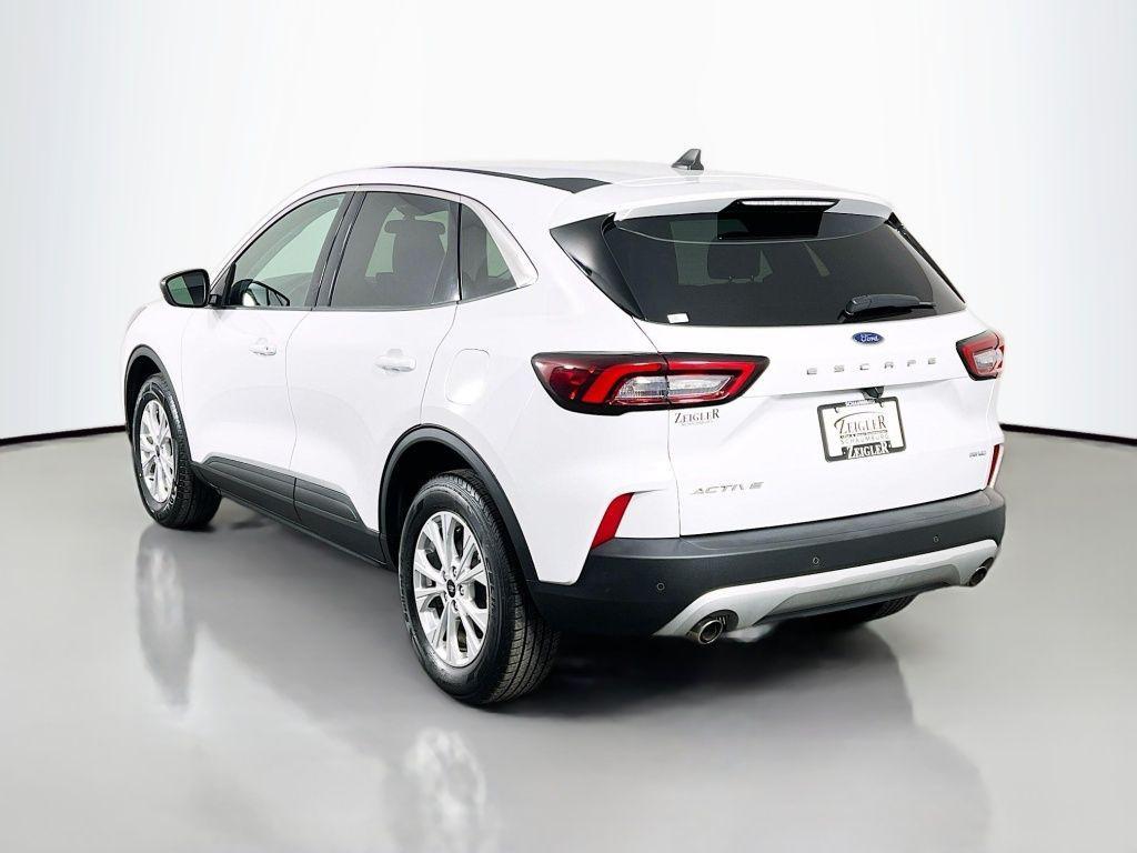 used 2023 Ford Escape car, priced at $19,087