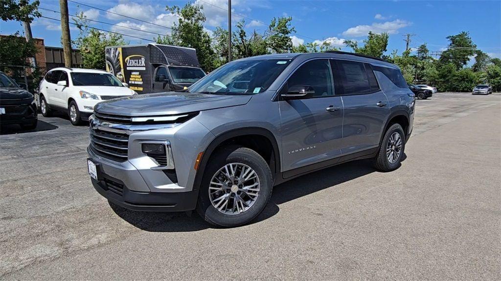 new 2025 Chevrolet Traverse car, priced at $38,085