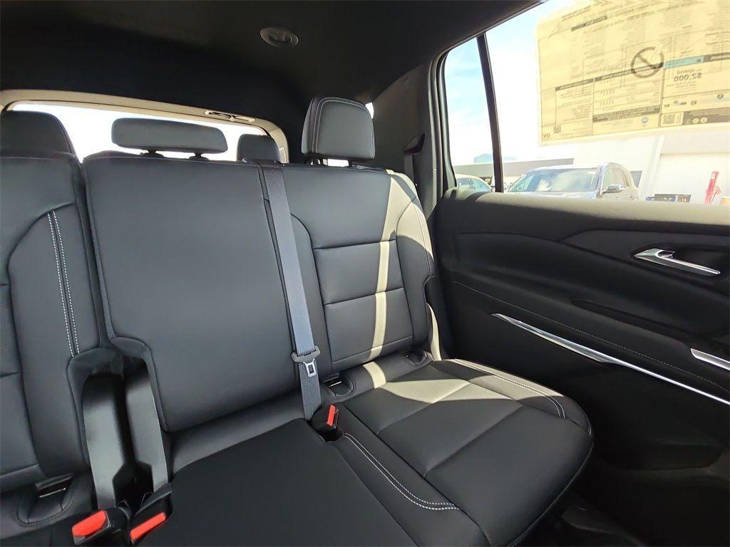 new 2025 Chevrolet Traverse car, priced at $38,085