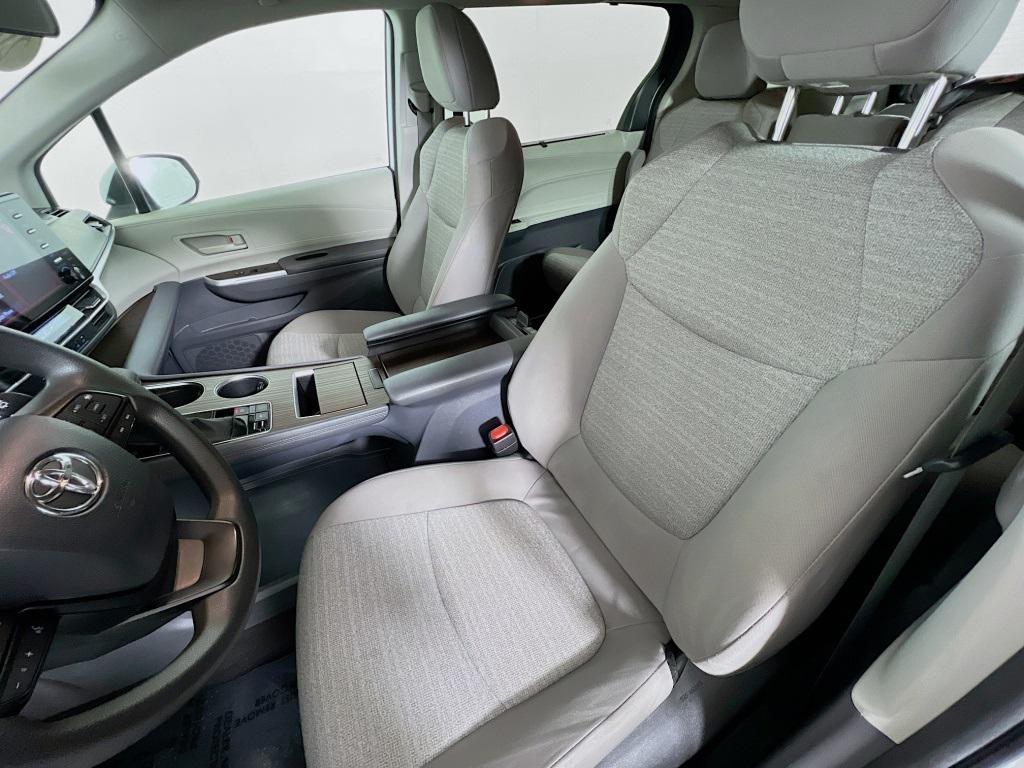 used 2023 Toyota Sienna car, priced at $33,698