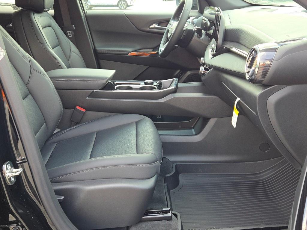 new 2026 Chevrolet Equinox car, priced at $32,590